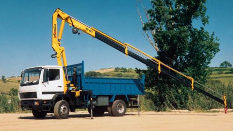 HC Series of Truck Cranes 1 to 20tm Lift Capacity from Hyva | Truck Crane